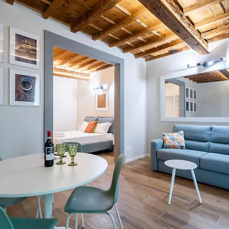Guelfa 4 Guests With Terrace, Ac & Wi-fi Daire *